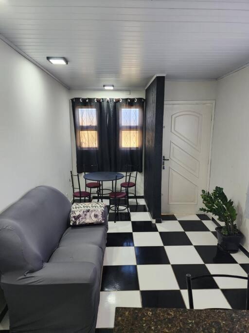 Em Apartment Lins